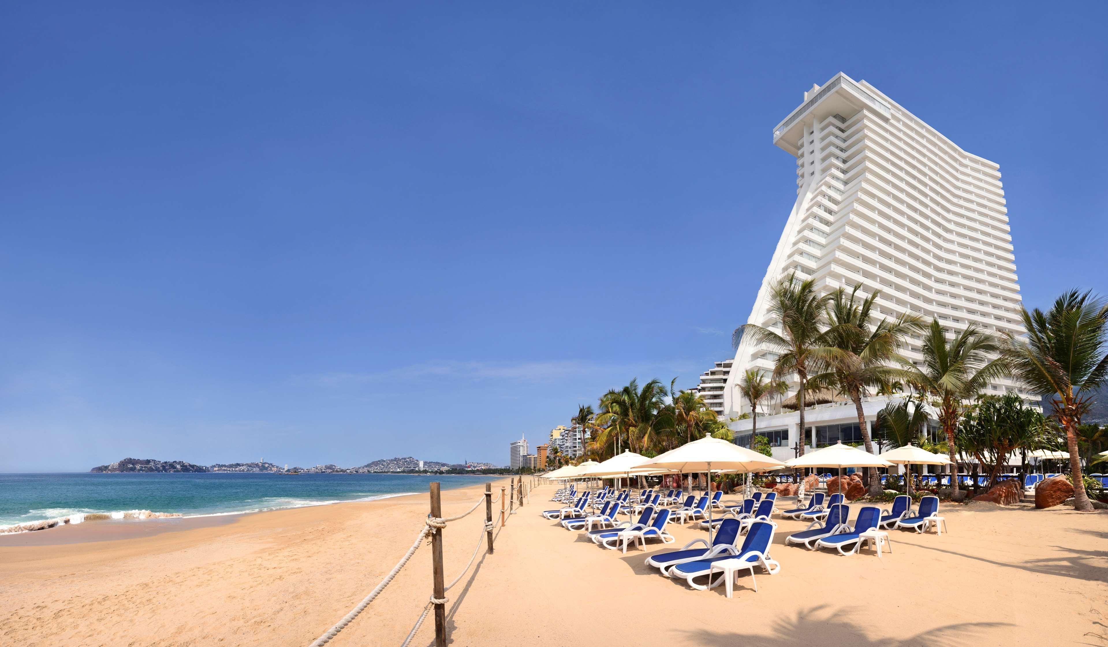 Hs Hotsson Hotel Acapulco Exteriör bild Hilton Pattaya